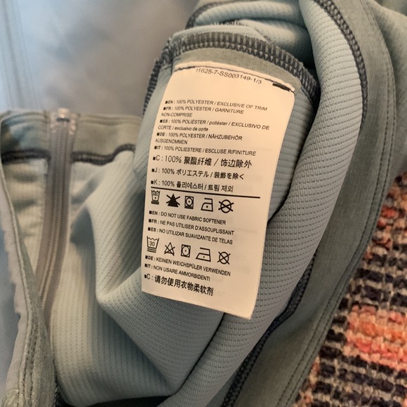 Arc’teryx women’s lightweight jacket - XS - Picture 8 of 11